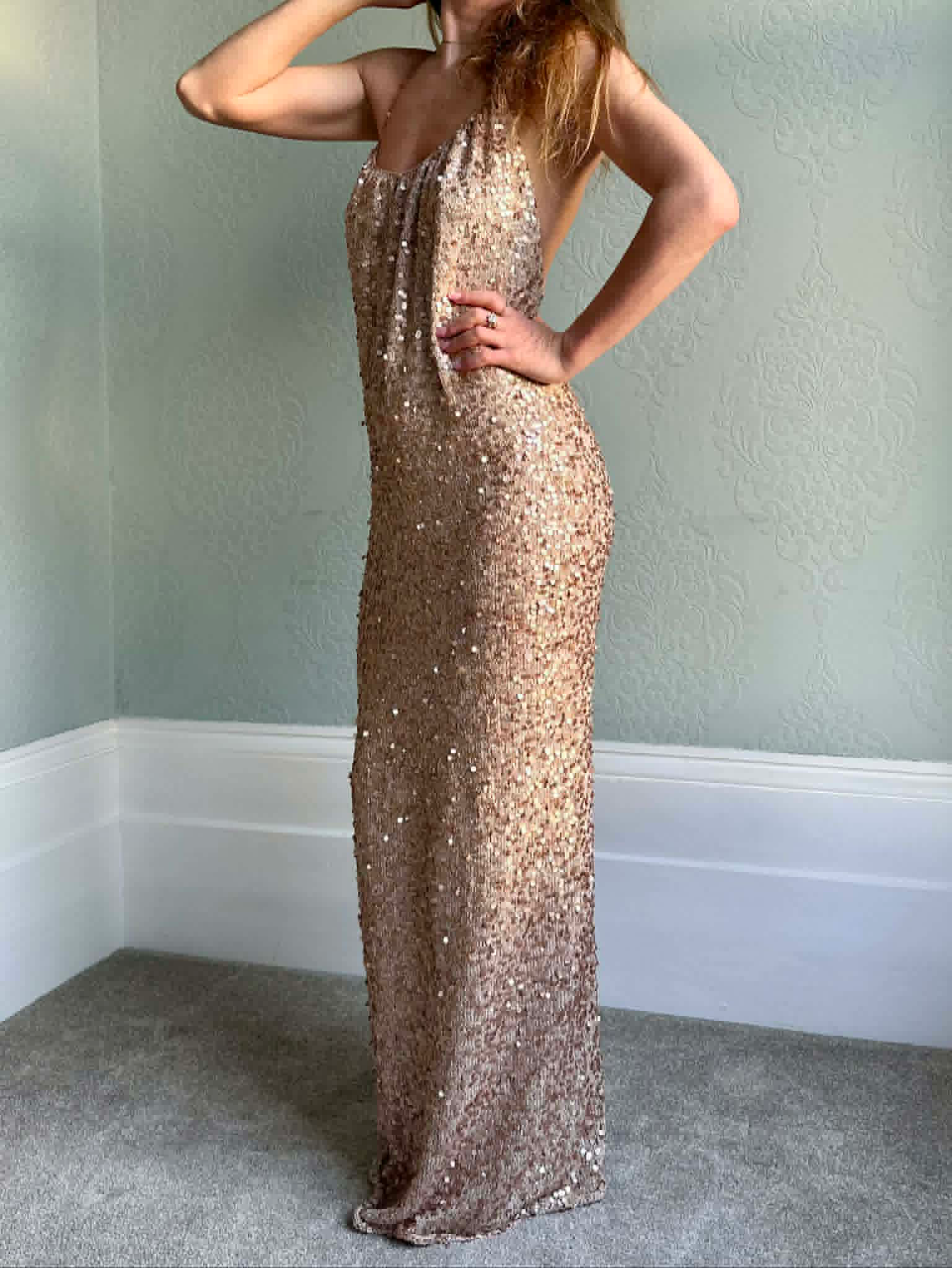 ÉTOILE DRESS – A Hand-Knitted Masterpiece