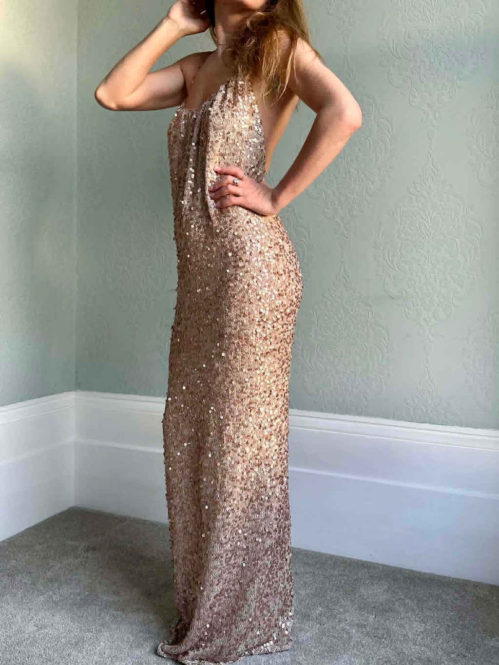 ÉTOILE DRESS – A Hand-Knitted Masterpiece