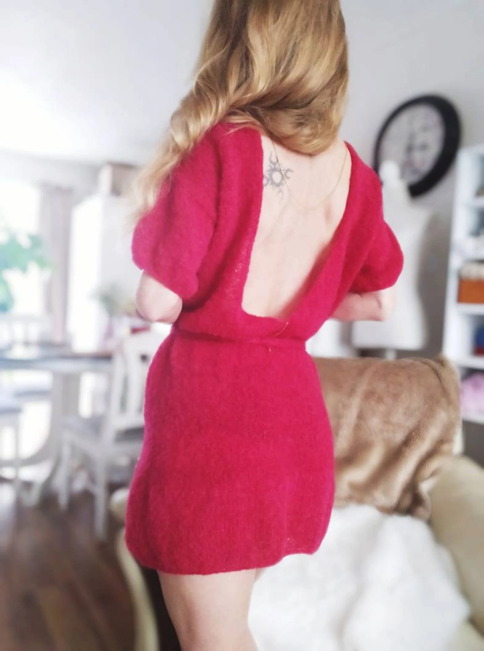 Hand-knitted alpaca and silk mini dress: red open-back sweater dress, size S-M