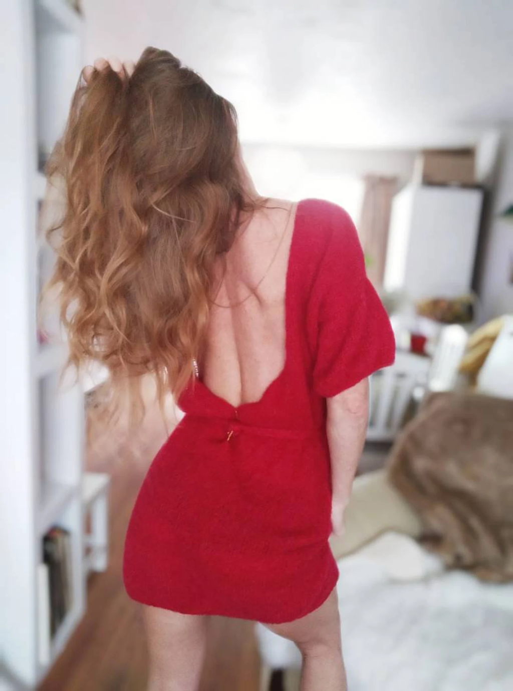 Hand-knitted alpaca and silk mini dress: red open-back sweater dress, size S-M